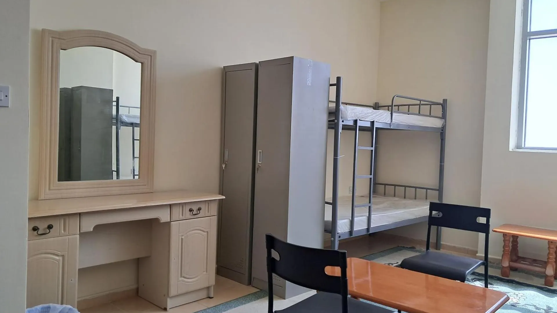 Top House Hostel Abu Dhabi United Arab Emirates